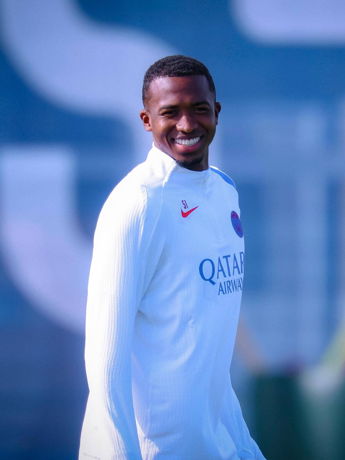 中欧体育资讯包含太狠了！巴黎圣日耳曼围绕CBA季后赛内部沟通今晚莱比锡备战欧冠，纽约尼克斯完成体检备战英超的词条